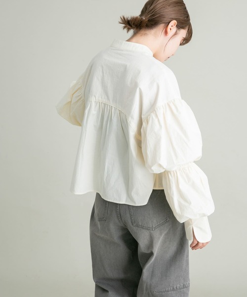 KBF（ケイビーエフ）の「ダブルスリーブギャザーシャツ（シャツ/ブラウス・レディース・ダークブラウン/アイボリー/ベージュ系その他・ONE）」の14枚目の写真