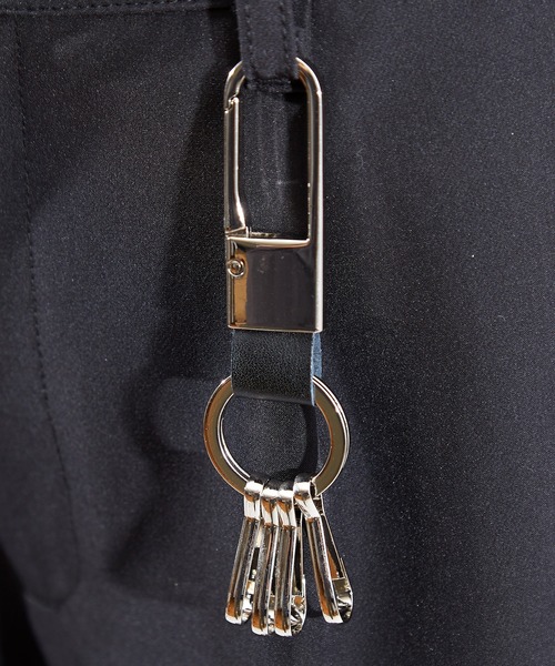 an meets zakka(アンミツザッカ)の「an meets zakka レトロ南京錠カラビナキーリング(キーホルダー・メンズ・シルバー/シルバー系その他/ブラック/アンティークゴールド・ONE SIZE)」の2枚目の写真