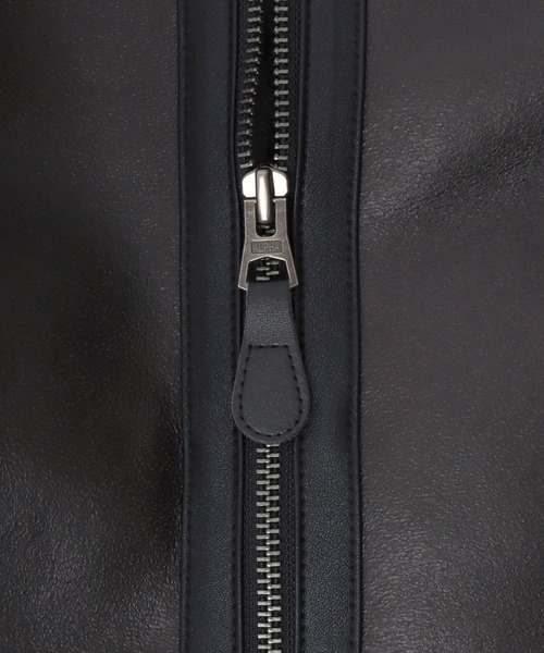 Alpha Industries（アルファインダストリーズ）の「ALPHA INDUSTRIES/アルファインダストリーズ B-3 FAKE MOUTON SHORT JACKET/オーバーサイズ ショート丈 フェイクムートンジャケット/ムートンコート レディース（ムートンコート・レディース・ブラウン/ブラック・S/M）」の13枚目の写真