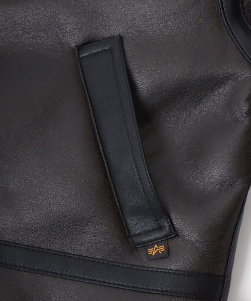 Alpha Industries（アルファインダストリーズ）の「ALPHA INDUSTRIES/アルファインダストリーズ B-3 FAKE MOUTON SHORT JACKET/オーバーサイズ ショート丈 フェイクムートンジャケット/ムートンコート レディース（ムートンコート・レディース・ブラウン/ブラック・S/M）」の14枚目の写真