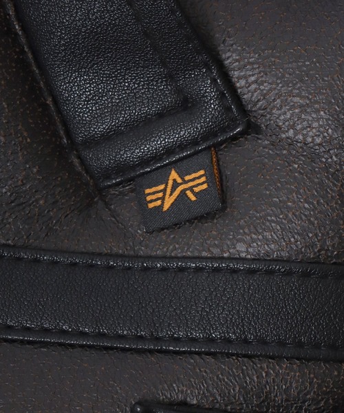 Alpha Industries（アルファインダストリーズ）の「ALPHA INDUSTRIES/アルファインダストリーズ B-3 FAKE MOUTON SHORT JACKET/オーバーサイズ ショート丈 フェイクムートンジャケット/ムートンコート レディース（ムートンコート・レディース・ブラウン/ブラック・S/M）」の15枚目の写真