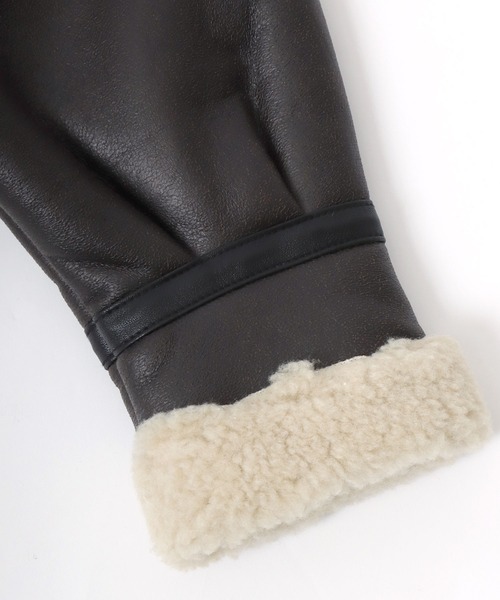 Alpha Industries（アルファインダストリーズ）の「ALPHA INDUSTRIES/アルファインダストリーズ B-3 FAKE MOUTON SHORT JACKET/オーバーサイズ ショート丈 フェイクムートンジャケット/ムートンコート レディース（ムートンコート・レディース・ブラウン/ブラック・S/M）」の16枚目の写真