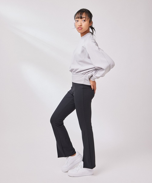 NERGY(ナージー)の「バックジッププルオーバー(その他トップス・レディース・ライトグレー/ブラック/キナリ・FREE)」の7枚目の写真