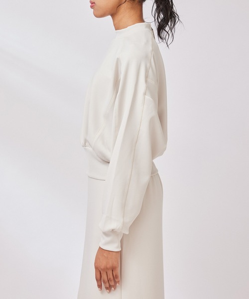 NERGY(ナージー)の「バックジッププルオーバー(その他トップス・レディース・ライトグレー/ブラック/キナリ・FREE)」の18枚目の写真