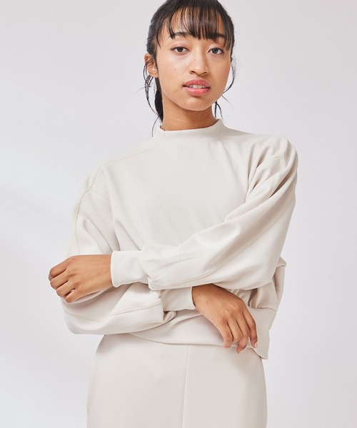 NERGY(ナージー)の「バックジッププルオーバー(その他トップス・レディース・ライトグレー/ブラック/キナリ・FREE)」の14枚目の写真