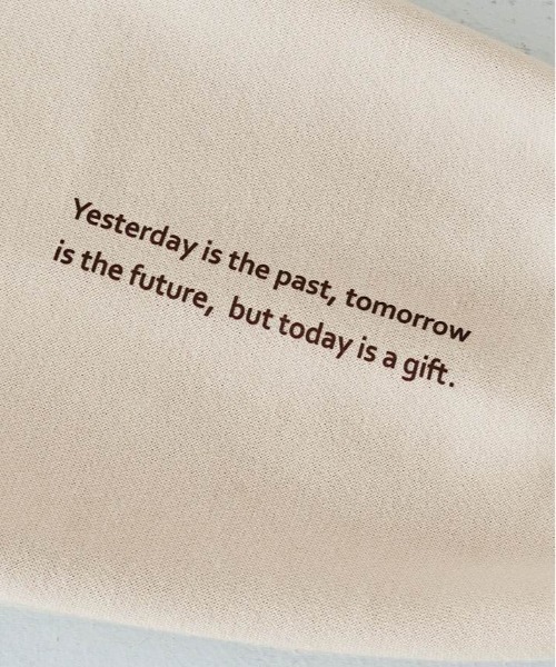 kirakiraShop(キラキラショップ)の「ロゴプリント 裏起毛 スウェット プルオーバー(スウェット・レディース・チャコール/グリーン/杢グレー/ブルー/ブラック/カーキ/ライトベージュ・FREE)」の9枚目の写真