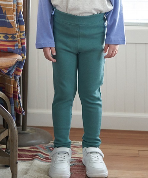 b・ROOM(ビールーム)の「【エニウェアシリーズ】ストレッチスリムパンツ(その他パンツ・キッズ・ベージュ/モスグリーン/シルバーグレー/ダークパープル/グレイッシュブルー/ブラック・100cm/110cm/140cm/130cm/120cm)」の4枚目の写真