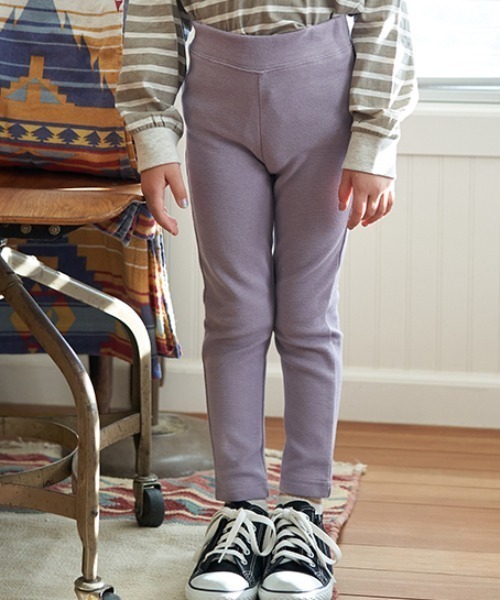 b・ROOM(ビールーム)の「【エニウェアシリーズ】ストレッチスリムパンツ(その他パンツ・キッズ・ベージュ/モスグリーン/シルバーグレー/ダークパープル/グレイッシュブルー/ブラック・100cm/110cm/140cm/130cm/120cm)」の6枚目の写真