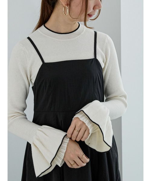 Te chichi（テチチ）の「レイヤードフレアスリーブリブニット（ニット/セーター・レディース・オフホワイト/チャコールグレー/ブラック・F）」の2枚目の写真