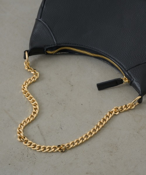 NEUNA(ヌナ)の「【普段使いにもオケージョンにも◎】2WAYチェーンレザーショルダーバッグ/ハンドバッグ(ショルダーバッグ・レディース・ブラック/シルバー・FREE)」の14枚目の写真