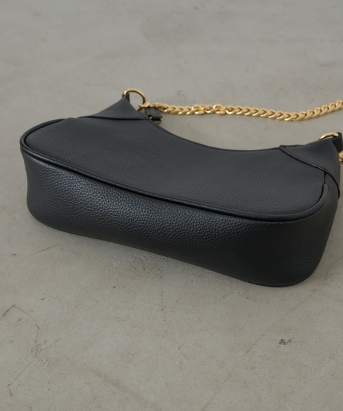 NEUNA(ヌナ)の「【普段使いにもオケージョンにも◎】2WAYチェーンレザーショルダーバッグ/ハンドバッグ(ショルダーバッグ・レディース・ブラック/シルバー・FREE)」の15枚目の写真