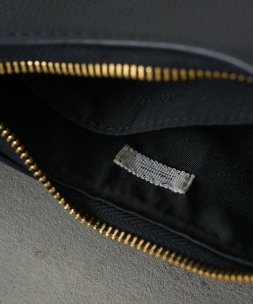 NEUNA(ヌナ)の「【普段使いにもオケージョンにも◎】2WAYチェーンレザーショルダーバッグ/ハンドバッグ(ショルダーバッグ・レディース・ブラック/シルバー・FREE)」の20枚目の写真