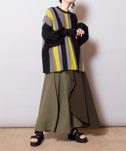 OSMOSIS(オズモーシス)の「ウェーブストライプニットプルオーバー(ニット/セーター・レディース・ベージュ/オリーブ/ブラック・ONE SIZE)」の10枚目の写真