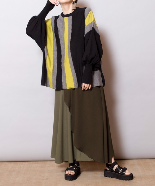 OSMOSIS(オズモーシス)の「ウェーブストライプニットプルオーバー(ニット/セーター・レディース・ベージュ/オリーブ/ブラック・ONE SIZE)」の12枚目の写真