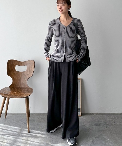 Doux archives(ドゥアルシーヴ)の「リネンライク前開きリブニット(ニット/セーター・レディース・ベージュ/チャコールグレー/ラベンダー・FREE)」の8枚目の写真