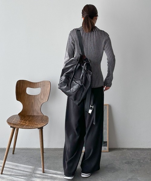 Doux archives(ドゥアルシーヴ)の「リネンライク前開きリブニット(ニット/セーター・レディース・ベージュ/チャコールグレー/ラベンダー・FREE)」の10枚目の写真