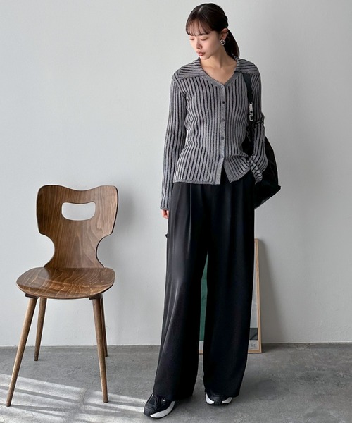 Doux archives(ドゥアルシーヴ)の「リネンライク前開きリブニット(ニット/セーター・レディース・ベージュ/チャコールグレー/ラベンダー・FREE)」の12枚目の写真