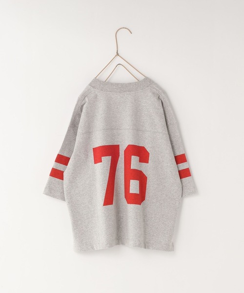 LOWRYS FARM（ローリーズファーム）の「ナンバリングＴシャツ　101990（Tシャツ/カットソー・キッズ・グレー/レッド/ブルー/グリーン・110cm/120cm/130cm/140cm/150cm）」の2枚目の写真