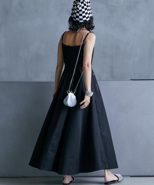 GEVS.（ジェイヴィス）の「＜大きいサイズ＞ フロントジップキャミソールロングワンピース GEVS.（ワンピース・レディース・ブラック/グレー・L/LL/3L/4L/5L）」の5枚目の写真