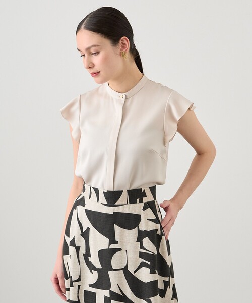 ANAYI（アナイ）の「【セットアップ対応商品】ストレッチサテンフレア袖 ブラウス（その他トップス・レディース・イエロー/ベージュ/ネイビー・38）」の2枚目の写真