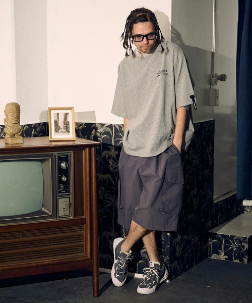 ADAM PATEK(アダムパテック)の「ADAMPATEK/thin stripes short sleeve/ボーダー半袖Tシャツ(Tシャツ/カットソー・メンズ・ネイビー系/ライトグレー系/ブラック系・2/1)」の8枚目の写真