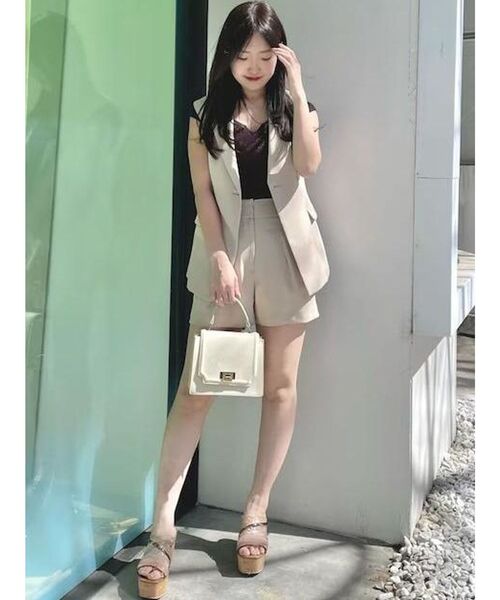 MERCURYDUO（マーキュリーデュオ）の「【セットアップ着用可】ツイルタックショートパンツ（その他パンツ・レディース・ベージュ/アイボリー/ブラック・SMALL/MEDIUM）」の17枚目の写真