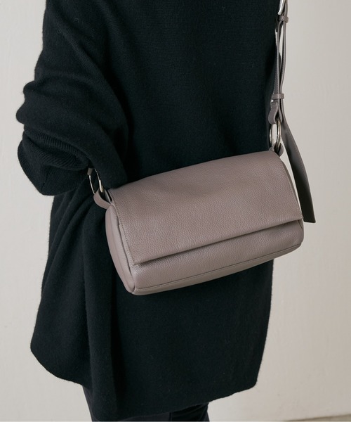 【新品タグ付】ビアズリー レザー ボディバッグ ブラック ビアズリー BEARDSLEY レザーボディバッグ （black
