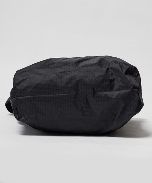 United Athle(ユナイテッドアスレ)の「ライトナイロン リップストップ フロントポケット メッシュ トートバッグ 13L 大容量 秋 秋服 2026年秋冬(トートバッグ・メンズ・ブラック/サンドベージュ/オリーブ・FREE)」の5枚目の写真