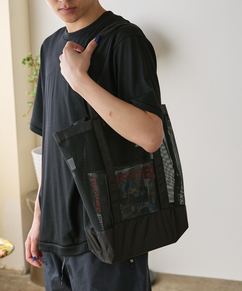 United Athle(ユナイテッドアスレ)の「ライトナイロン リップストップ フロントポケット メッシュ トートバッグ 13L 大容量 秋 秋服 2026年秋冬(トートバッグ・メンズ・ブラック/サンドベージュ/オリーブ・FREE)」の17枚目の写真