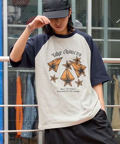 MONO-MART(モノマート)の「オーバーサイズグラフィックラグラン半袖Tシャツ/STAR&HEART(Tシャツ/カットソー・レディース・チャコール/ブラック/ブラック系/ネイビー・M/L)」の19枚目の写真