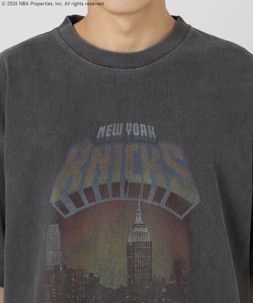 NBA(エヌビーエー)の「【Off The Court by NBA / オフ・ザ・コート バイ NBA】別注 プリントTシャツ(Tシャツ/カットソー・メンズ・ネイビー/ブラック/ホワイト/チャコールグレー/グレー/ホワイト系その他/ブラック系その他・MEDIUM/LARGE/SMALL/X-LARGE)」の13枚目の写真