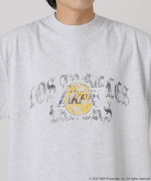 NBA(エヌビーエー)の「【Off The Court by NBA / オフ・ザ・コート バイ NBA】別注 プリントTシャツ(Tシャツ/カットソー・メンズ・ネイビー/ブラック/ホワイト/チャコールグレー/グレー/ホワイト系その他/ブラック系その他・MEDIUM/LARGE/SMALL/X-LARGE)」の22枚目の写真