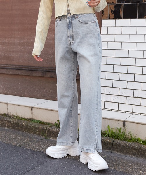 w closet（ダブルクローゼット）の「裾スリットデニムパンツ