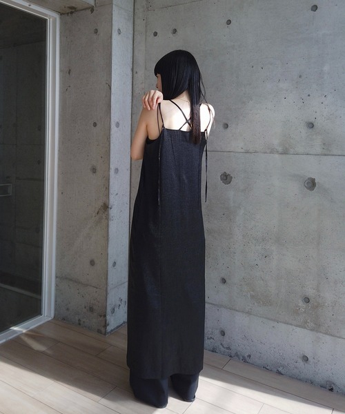 y/m by RIKA（イムバイリカ）の「サテンキャミワンピース（ワンピース・レディース・アイボリー/ブラック・FREE）」の2枚目の写真