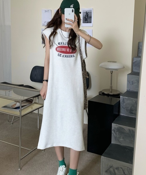 PRIVATE BEACH(プライベートビーチ)の「ロゴプリントフレンチスリーブTシャツワンピース(ワンピース・レディース・ホワイト/ライトグレー・LL/M/L)」の8枚目の写真