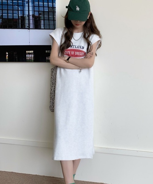 PRIVATE BEACH(プライベートビーチ)の「ロゴプリントフレンチスリーブTシャツワンピース(ワンピース・レディース・ホワイト/ライトグレー・LL/M/L)」の9枚目の写真