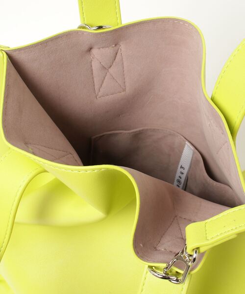 Magine(マージン)の「cheek チーク:rivet 2way tote/リベット2way トートバッグ(トートバッグ・レディース・パープル/シルバー/イエロー/ブラック・FREE)」の7枚目の写真