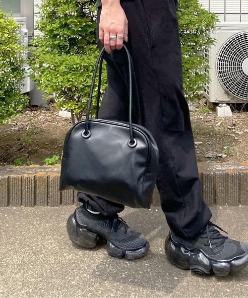 HIKA（ヒカ）の「【HIKA】フェイクレザーダブルハンドルスクエアBAG（ボストンバッグ・レディース・ブラウン/ブラック・FREE）」の7枚目の写真