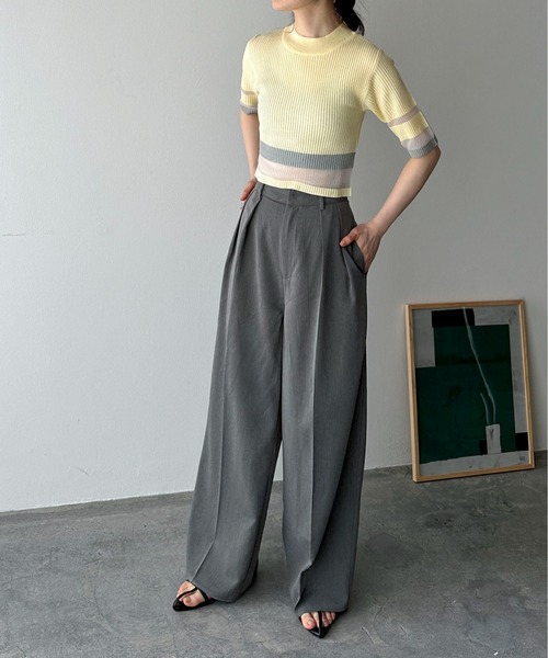 feepur(フェピュール)の「ダブルタックワイドパンツ(スラックス・レディース・ブラック/グレー・SMALL/MEDIUM)」の4枚目の写真