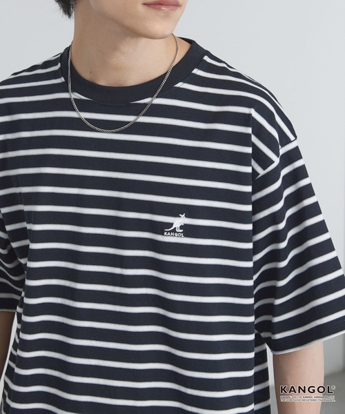 KANGOL(カンゴール)の「KANGOL/カンゴール 別注 ロゴ ワンポイント刺繍オーバーサイズ半袖Tシャツ(Tシャツ/カットソー・メンズ・オフホワイト/ダークブラウン/ブラック/ブラック系/ダークネイビー/チャコール/グレー系/グレイッシュベージュ/ライトグレー/ライトピンク/ライトブルー/グリーン系/サックスブルー/ワイン系/ダークグリーン/ブラック系2/レッド系/ホワイト系・L/M/S)」の5枚目の写真