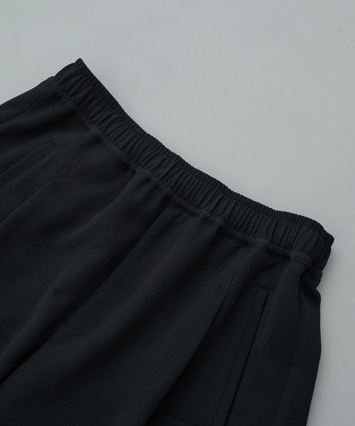 PUBLIC TOKYO（パブリックトウキョウ）の「ハイコンフォートマルチカーゴショーツ（カーゴパンツ・メンズ・カーキ/ダークグレー・1/2）」の4枚目の写真