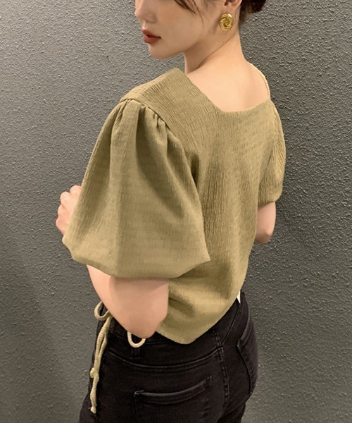 gossip!ロサンゼルス(ゴシップロサンゼルス)の「サイドリボンパフスリーブブラウス(シャツ/ブラウス・レディース・ブラウン/ブラック/オフホワイト・FREE)」の5枚目の写真