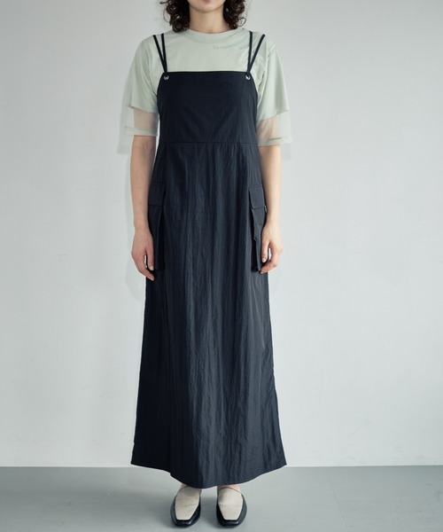 Formeque（フォルミーク）の「【Formeque】ナイロンキャミワンピース（ワンピース・レディース・ブラック/ライトグレー・FREE）」の3枚目の写真