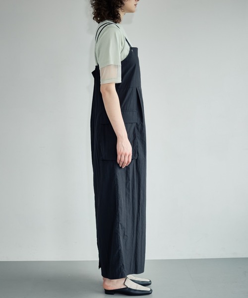 Formeque（フォルミーク）の「【Formeque】ナイロンキャミワンピース（ワンピース・レディース・ブラック/ライトグレー・FREE）」の4枚目の写真