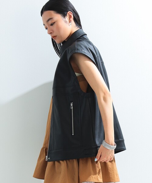 Ray BEAMS(レイビームス)の「フェイクレザー フライト ベスト(ベスト・レディース・ブラック・ONE SIZE)」の4枚目の写真