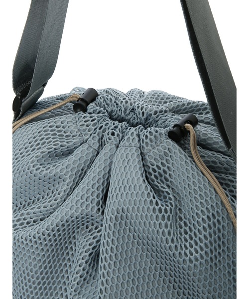 Green　Parks（グリーンパークス）の「・Cu-shut　メッシュドローストリングショルダー（ショルダーバッグ・レディース・アイボリー/ブラック/グレー・FREE）」の9枚目の写真