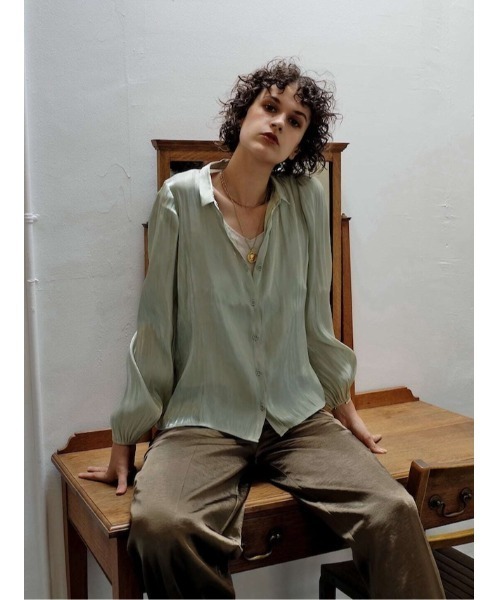Katrin TOKYO(カトリーントーキョー)の「satin wide slacks(スラックス・レディース・アイボリー/オリーブ/ブルー系その他/ラベンダー・S/M/L/XS)」の6枚目の写真