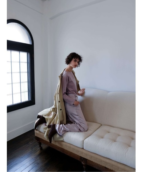 Katrin TOKYO(カトリーントーキョー)の「satin wide slacks(スラックス・レディース・アイボリー/オリーブ/ブルー系その他/ラベンダー・S/M/L/XS)」の9枚目の写真