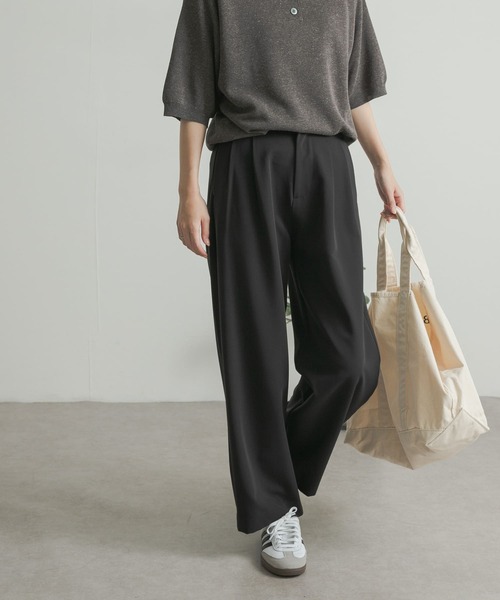 URBAN RESEARCH DOORS（アーバンリサーチドアーズ）の「『UR TECH』2タックトラウザーパンツ（その他パンツ・レディース・ブラウン/ブラック・SMALL/MEDIUM）」の8枚目の写真