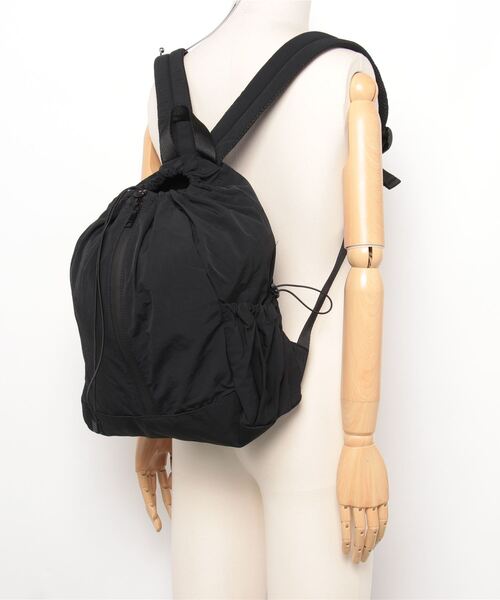 LYEON（リヨン）の「巾着リュック/ナイロンナップサック/バックパック（バックパック/リュック・レディース・ブルー/ベージュ/ブラック・FREE）」の20枚目の写真